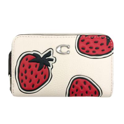 COACH コース　ケース　小銭入れ財布　ホワイト　レッド　苺柄　イチゴ柄 COACH コース ケース 小銭入れ財布 ホワイト レッド 苺柄 イチゴ柄
