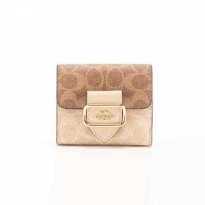 COACH レディース二つ折り財布（色：ベージュ系）｜財布｜ファッション