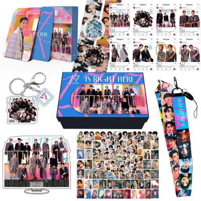 SEVENTEEN セブチ 新品未使用 ダウン Lサイズ トレカ5枚つき