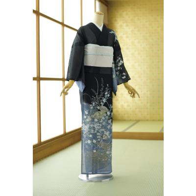 まゆ様［0535］訪問着 夏物 美品 絽 草花文様 金彩 三つ紋 正絹 着物 夏訪問着 絽 t0083薄ﾋﾟﾝｸ花（正絹） | 着物レンタルの京都かしい