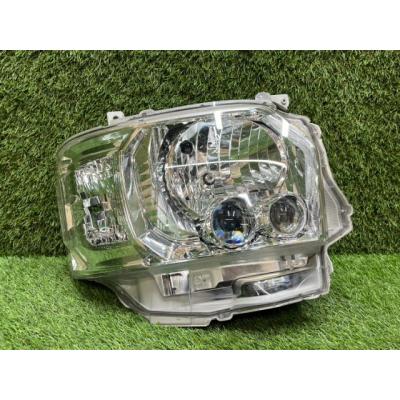 トヨタ純正部品ヘッドライト ハイエース（トヨタ／ランプレンズ