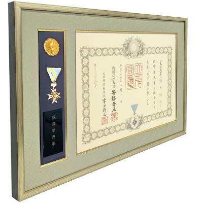 額縁のタカハシ Yahoo!店 - ケースも飾れる勲章額｜Yahoo!ショッピング