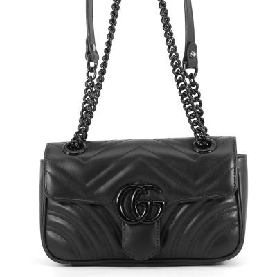 gucci ggマーモント キルティング スモールショルダーバッグのおすすめ
