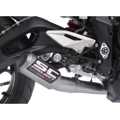 ストリートトリプル マフラー（バイク用 スリップオンマフラー