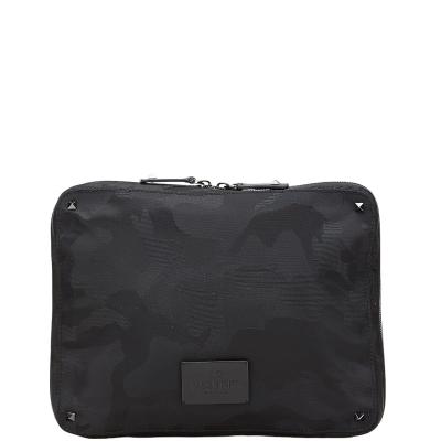 VALENTINO メンズクラッチバッグ（色：ブラック系）｜バッグ