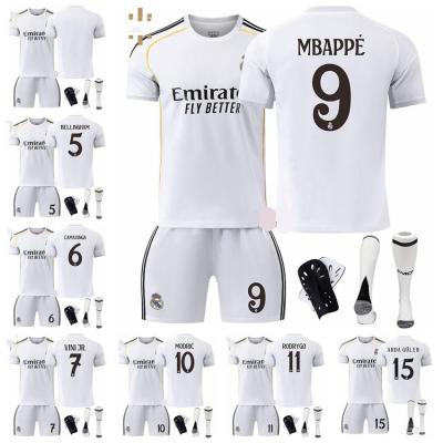 レアルマドリード エジル ユニフォーム（サッカーサポーターグッズの