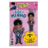 【送料無料・速達】 イ・ミンホ (LEE MIN HO) スタンディングドール + キーホルダー (Standing Doll + Key Holder) マスコット グッズ | 韓流BANK