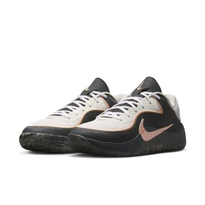 NIKE バッシュ、バスケットボールシューズ（性別：メンズ