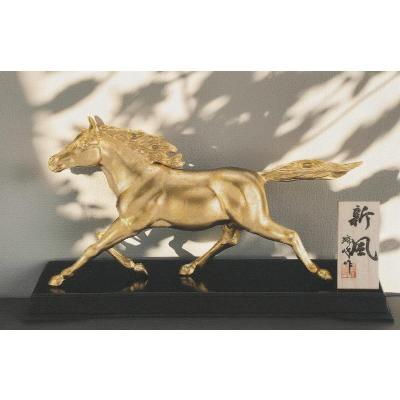 高岡銅器、金箔貼り 馬の彫刻 木箱付き 高岡銅器、金箔貼り 馬の彫刻 木箱付き