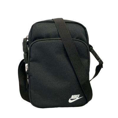 未使用品 NIKE 肩掛けAJ1 US3XL NIKE メンズショルダーバッグ｜バッグ｜ファッション 通販 - Yahoo