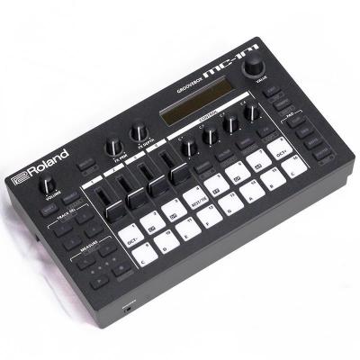 Roland MC-101 groovebox 中古 Amazon.com: Roland MC-101 Groovebox Compact Music Production