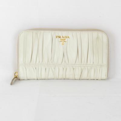 prada 財布(色:ホワイト系)の商品一覧 通販 - Yahoo!ショッピング prada 財布(色:ホワイト系)の商品一覧 通販 - Yahoo!ショッピング