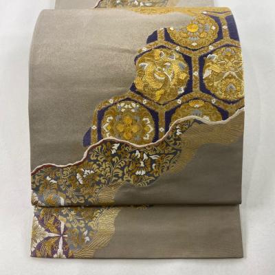 見直し価格❣️未使用保管品❣️京の名門　じゅらく謹製　地紙重ね草花文様　金糸引箔 未使用保管品❣️京の名門 じゅらく謹製 地紙重ね草花文様 金糸