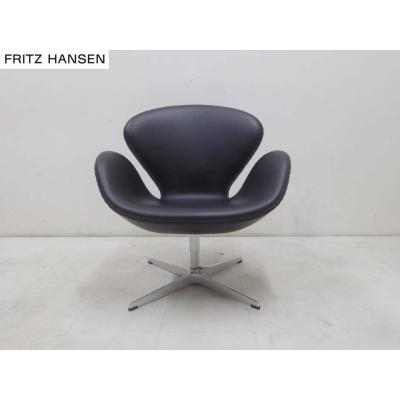 2024（Fritz Hansen／椅子、スツール、座椅子）（色：ブラック系
