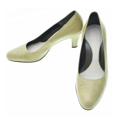 パンプス　うさぎや　23センチ　新品未使用　光沢　グレー パンプス うさぎや 23センチ 新品未使用 光沢 グレー うさぎや