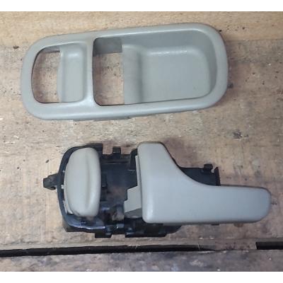 日産ラシーン（カーインテリア、車内用品）｜自動車 | 車、バイク