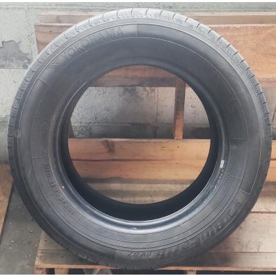ヨコハマタイヤ ブルーアース rv02 195 65 R15（車、バイク、自転車