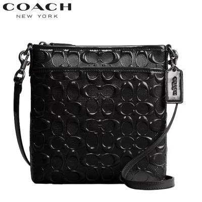 COACH レディースショルダーバッグ(柄:幾何学模様)の商品一覧 COACH レディースショルダーバッグ(柄:幾何学模様)の商品一覧