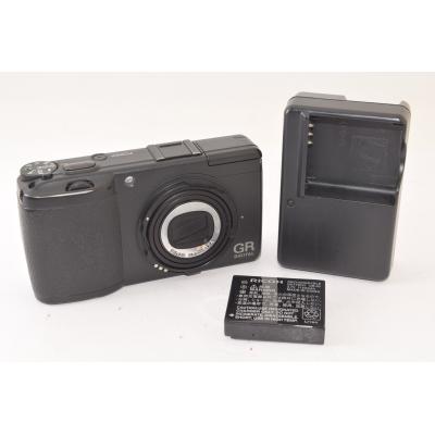 訳あり　RICOH GR コンパクトデジタルカメラ 本体と付属品 ハイエンドコンパクトデジタルカメラ「RICOH GR III Diary Edition