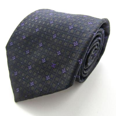 極美品　セリーヌ　ネクタイ　赤紫系ボルドー　花柄　マカダム柄　シルクジャガード 極美品 セリーヌ ネクタイ 赤紫系ボルドー 花柄 マカダム柄