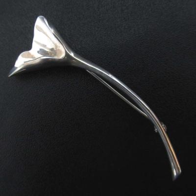 美品 ティファニー ブローチ ビーン 刻印 シルバー 925 美品 ティファニー ブローチ ビーン 刻印 シルバー 925 美品