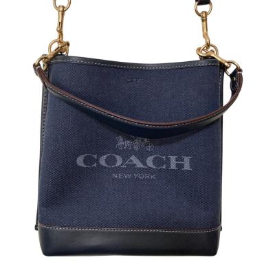 COACH レディースショルダーバッグ（色：ネイビー系）｜バッグ