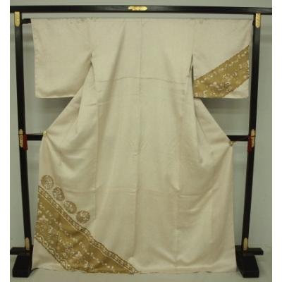 遊び心あふれる金彩刺繍袷訪問着 しつけ糸付き 紅消鼠濃淡に隠し文字の個性的な1枚 遊び心あふれる金彩刺繍袷訪問着 しつけ糸付き 紅消鼠濃淡に隠し文字の