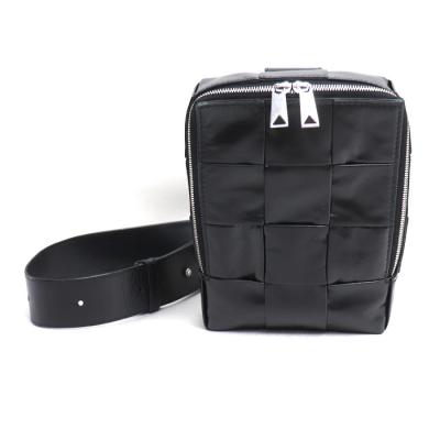 イントレチャート バッグ（ボディバッグ）｜バッグ | ファッション の