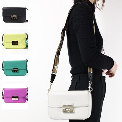 メトロポリス furla（色：ホワイト系）のおすすめ人気商品一覧