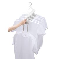 シービージャパン(CB JAPAN) 洗濯物干し 衣類ハンガー 8連 ホワイト×グレー 首元を伸ばさない 肩幅に合わせてスライド調整 ワンタッチ | 気まぐれサンタ