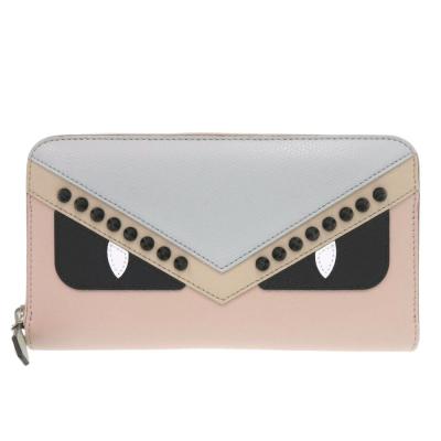 フェンディ モンスター スタッズ チェーンウォレット グレー フェンディ FENDI モンスター バッグバグズ ラウンドファスナー