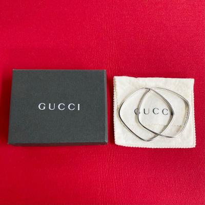 GUCCI 極 美品 希少品 保存箱 袋付き グッチ ロゴ 2連 バングル