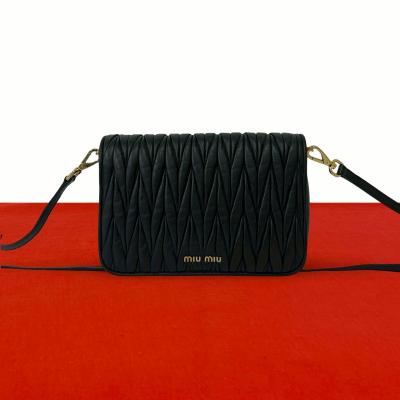 miu miu レディースショルダーバッグ｜バッグ｜ファッション 通販