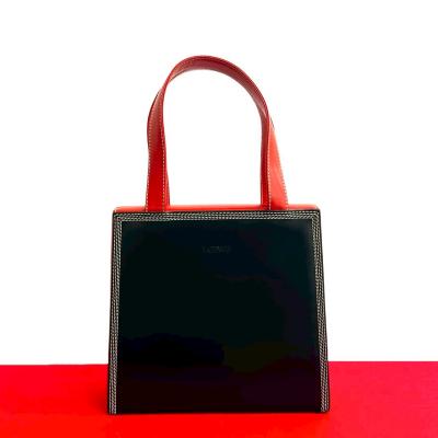 【美品】LOEWE(ロエベ)ハンドバッグ パテントレザー ヴィンテージ 赤 レア LOEWE ロエベ 2WAYショルダー PIEL VACUNA COWHIDE 318.32.C86