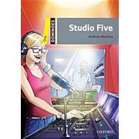 Studio Five (Dominoes: Level 1: 400 Headwords) | 心のオアシス