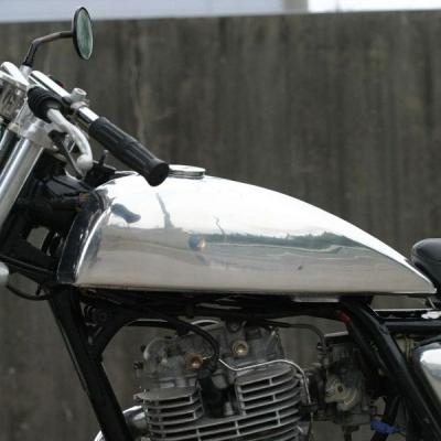 SR400 タンク 純正（色：シルバー系）の商品一覧 通販 - Yahoo