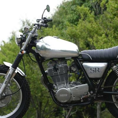 SR400 タンク 純正（色：シルバー系）の商品一覧 通販 - Yahoo