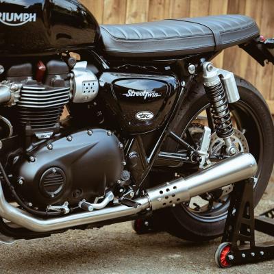 トライアンフスピードツイン（バイク用フルエキゾースト）｜マフラー