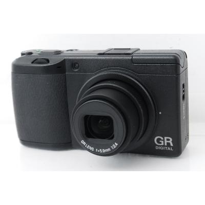RICOH GR DIGITALコンパクトデジタルカメラ 本体と付属品 ペンタックスリコー、ローパスレスAPS-Cセンサー搭載の「GR