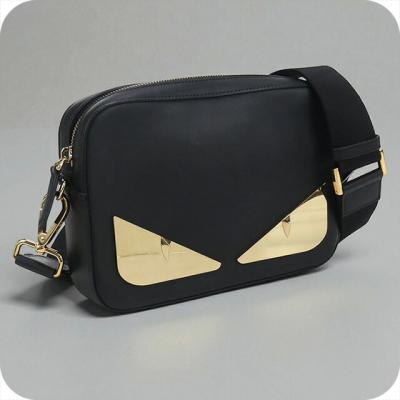 ◇極美品◇フェンディ　バグズアイ　カメラバッグ　レザー　ブラック×蛍光イエロー ◇極美品◇フェンディ バグズアイ カメラバッグ レザー ブラック×蛍光