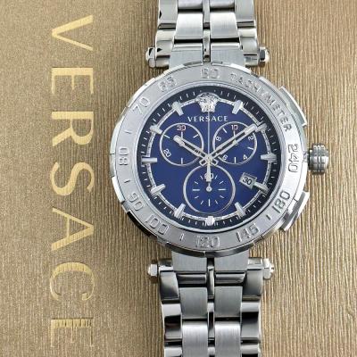 【稼働/付属品完備】 ヴェルサーチ メデューサ　腕時計　ストラップ　ネイビー イタリアブランド『VERSACE (ヴェルサーチェ)』の腕時計から
