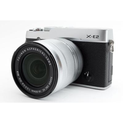 FUJIFILM 富士フイルム X-E2 レンズキット シルバー（カメラ