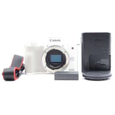 □極上品□ CANON EOS Kiss M ボディ ミラーレス一眼カメラ
