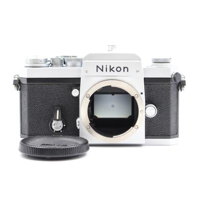 Nikon New F アイレベル 後期 赤城耕一：第5回 ブラックにするか、シルバークロームにするか
