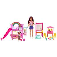 Barbie Skipper First Jobs Daycare Playset, 3 Dolls, Furniture ＆ 15+ Accessories, Includes Bunkbeds ＆ Color-Change Easel | オーエルジー