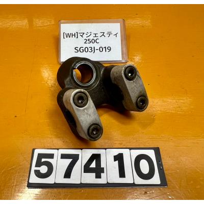 マジェスティc パーツ（バイク用 ハンドルポスト、クランプ