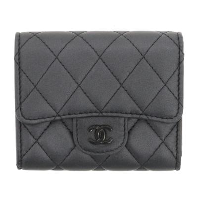 CHANEL レディース三つ折財布（色：ブラック系）｜財布｜ファッション