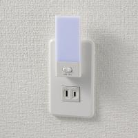 ELPA PM-L104 LEDセンサー付ライト | PC&家電CaravanYU Yahoo!店