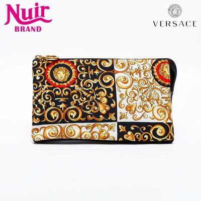 ジャンニヴェルサーチ 小物入れ 携帯入れ レオパードのチェーン携帯