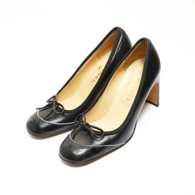 ⭐️未使用級⭐️　CHANEL　シャネル　カメリア　パンプス　Vibram　黒 極美品CHANELカメリアパンプス